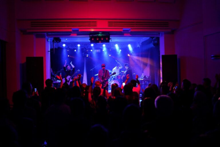 WaluśKraksaKryzys zagrał w Świdnicy. Na koncert przybyli fani z całej Polski [FOTO]