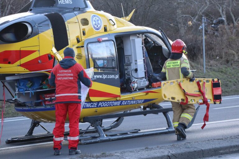 Zderzenie na krajowej 35-tce w Świebodzicach. Dwie osoby ranne [Aktualizacja]