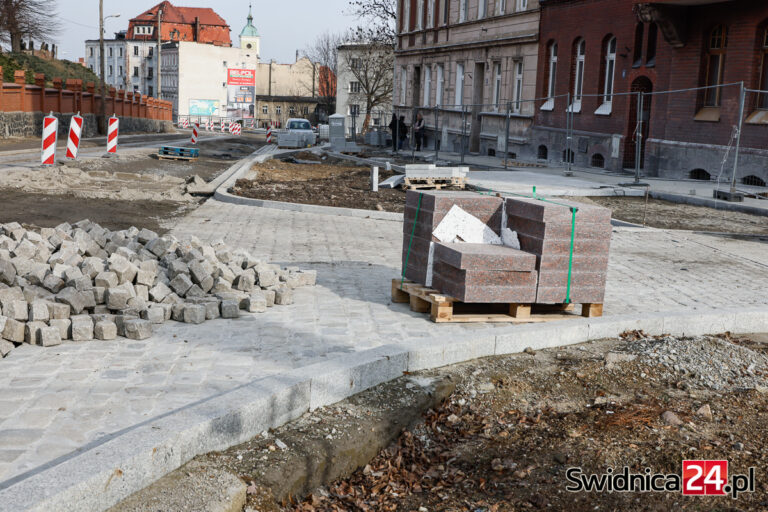 Drogowy remont uprzykrza im życie od blisko dwóch lat. „Mamy już naprawdę dość”