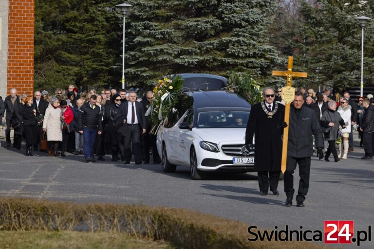 Poświęcił życie pomaganiu najmłodszym. Pożegnali znanego pediatrę i wieloletniego ordynatora oddziału dziecięcego świdnickiego szpitala