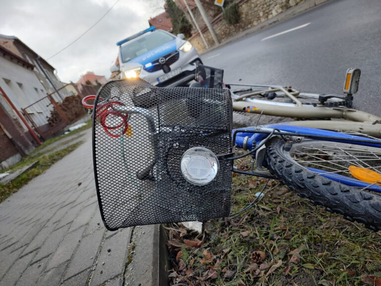 Strzegom. Rowerzystka potrącona przez auto dostawcze