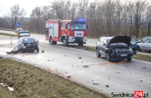 Wypadek na łączniku autostradowym. Jedna osoba została ranna