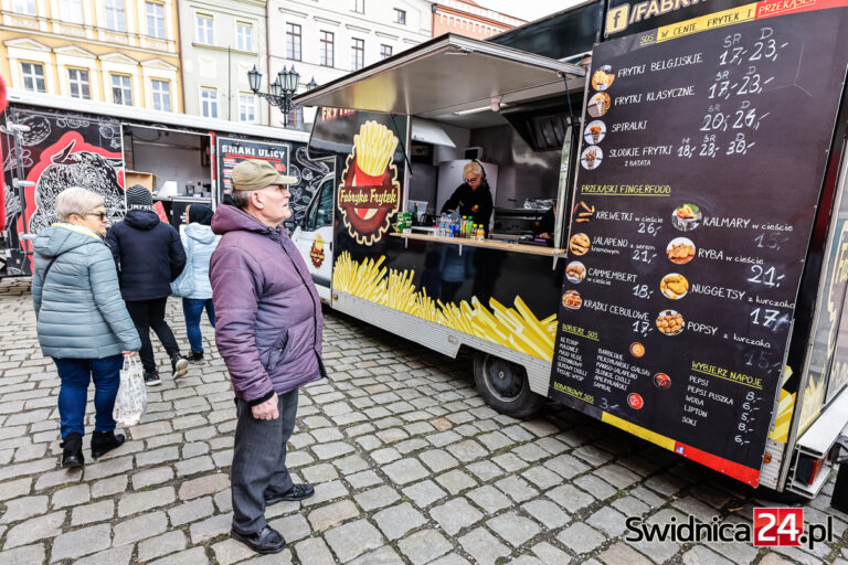 Foodtruckowe powitanie wiosny. Festiwal Smaków Świata rozpoczęty [FOTO/VIDEO]