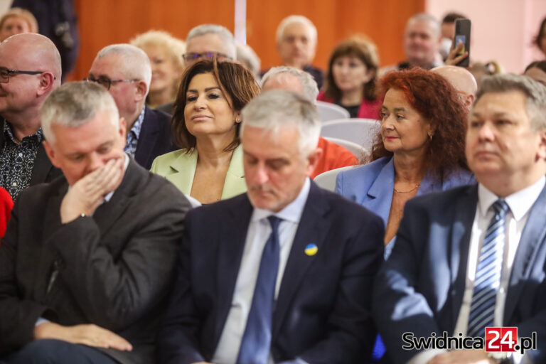 Kołacz-Leszczyńska chce ponownie powalczyć o mandat senatora. Prezydent Wałbrzycha jednoznacznie o starcie w wyborach [FOTO]