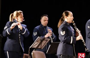 Świąteczny koncert zespołu Armii USA W Świdnicy