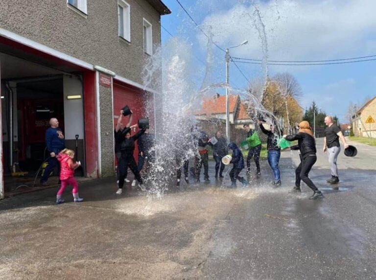 W Imbramowicach lali wodę na całego!