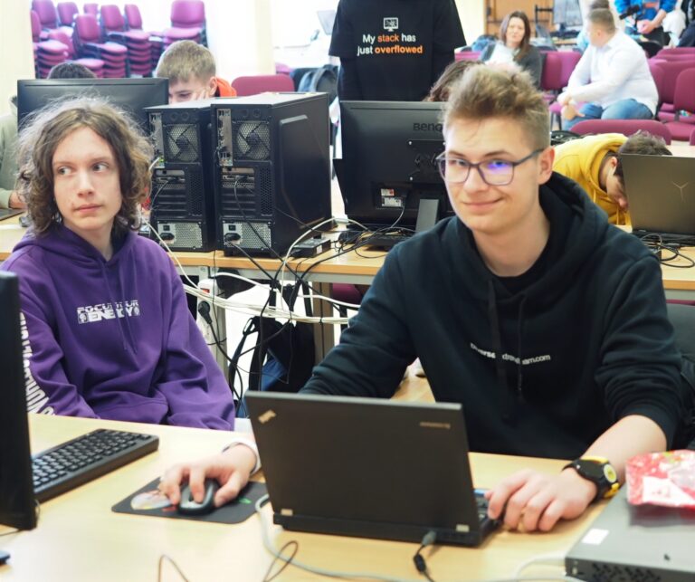 Uzdolnieni programiści z Banacha ratowali Europę