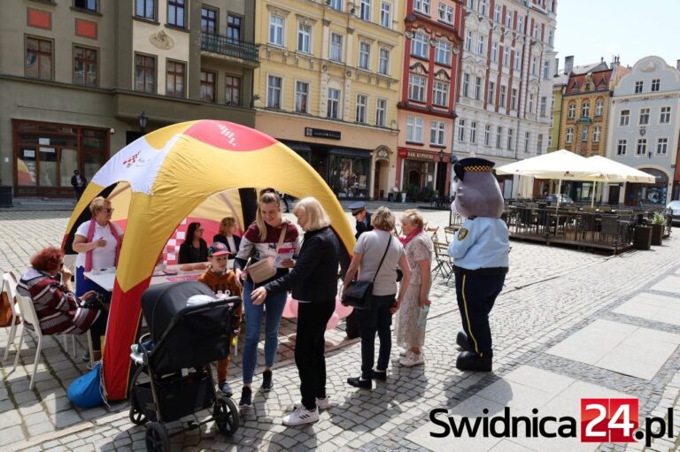 „Badamy nie tylko mamy”. Amazonki zapraszają na Rynek do 16.00!