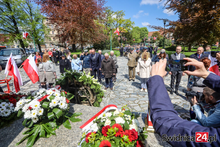 Narodowy Dzień Zwycięstwa. „Coraz mniej jest świadków tamtych dni, szanujmy ich wspomnienia” [FOTO]