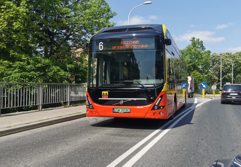 MPK Świdnica z nowymi autobusami elektrycznymi. Przewoźnik zaprasza na oficjalną prezentację