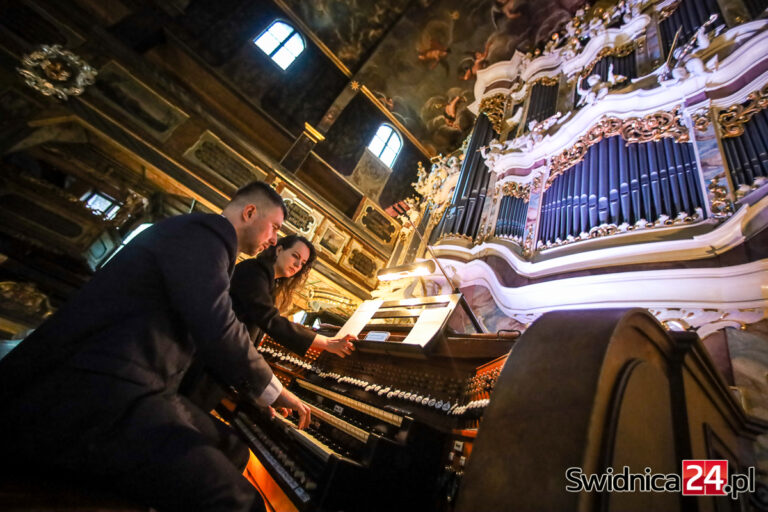 W Kościele Pokoju zabrzmiał recital organowy dla dzieci i rodzin zastępczych [FOTO]