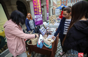 Rękodzielnicy i lokalni twórcy znów zaprezentują swój talent. Odliczają do VIII Targów Talentów, Twórczości i Rękodzieła