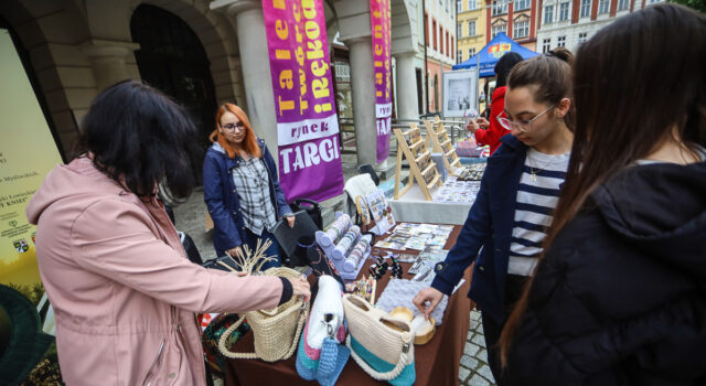 Rękodzielnicy i lokalni twórcy znów zaprezentują swój talent. Odliczają do VIII Targów Talentów, Twórczości i Rękodzieła