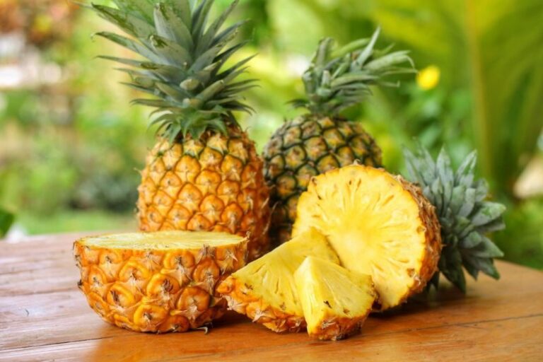 Bromelaina – funkcje, działanie, przeciwwskazania