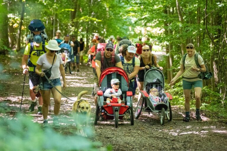 „Łączą nas góry” – rusza piąty sezon wypraw górskich. Dorzuć się do puszki i wesprzyj projekt