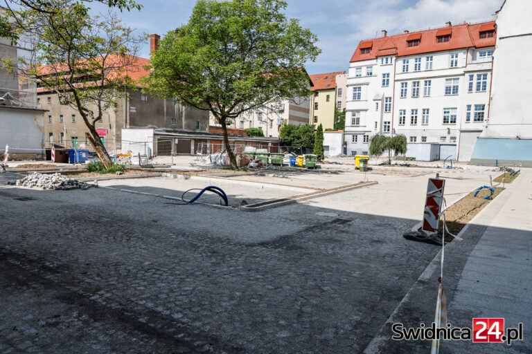 Śródmiejskie podwórka przechodzą przemianę. Na ich przebudowę przeznaczono 10 mln złotych [FOTO]