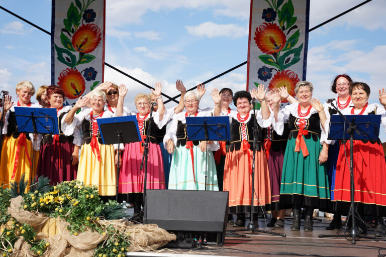 Smaki regionu, występy folklorystyczne i nie tylko! Wielkie świętowanie podczas festiwalu „Dolny Śląsk na Ludowo” [FOTO/VIDEO]