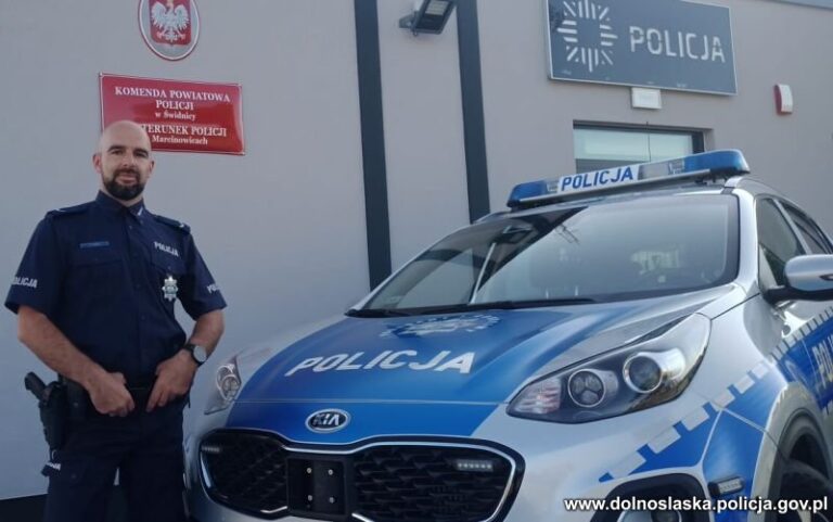 Policjant ze świdnickiej komendy wyróżniony. Pomógł zakończyć przypadek przemocy w rodzinie