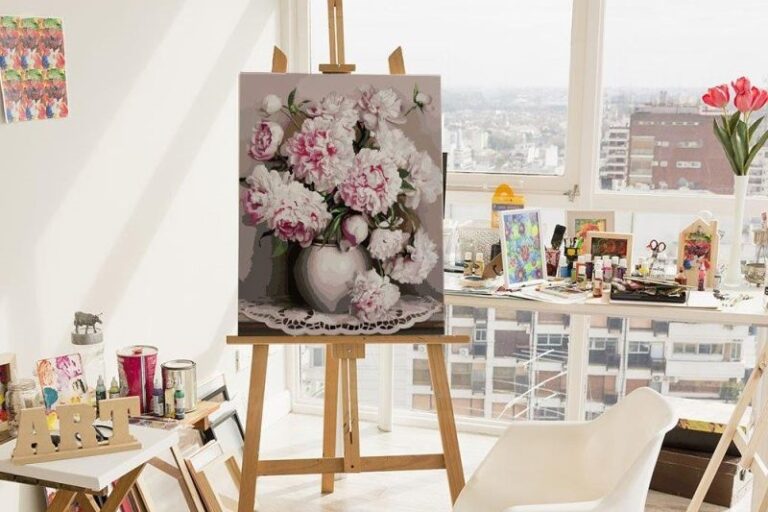 Malowanie kwiatów po numerach: wybierz kreatywny prezent