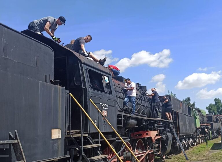 Adoptowali… lokomotywę. Muzeum czeka na kolejnych „rodziców” [FOTO]
