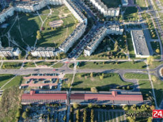 Miejsca przy ulicach pozajmowane, powraca pomysł powiększenia pobliskiego parkingu. Co na to władze Świdnicy?