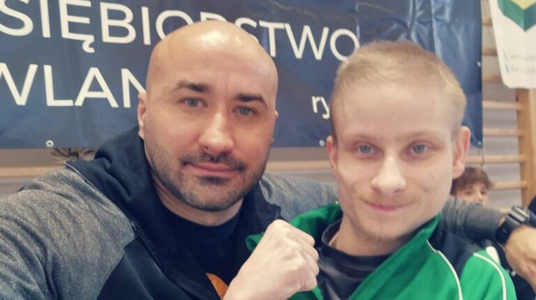 Podjazd dla Marcina ze Świdnicy. W pomoc zaangażował się trener sztuk walki Wojciech Burdanowski