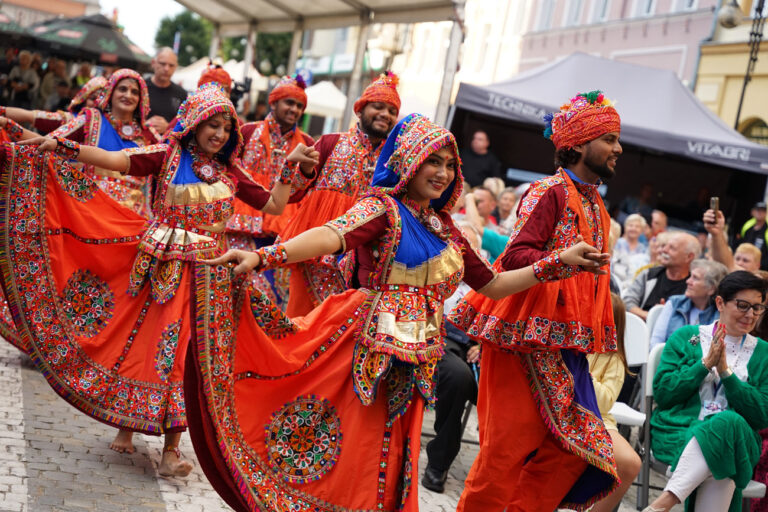 Od Indii przez Turcję po Irlandię. Międzynarodowe święto folkloru rozpoczęte w Strzegomiu [FOTO/VIDEO]