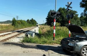 Wypadek na przejeździe kolejowym