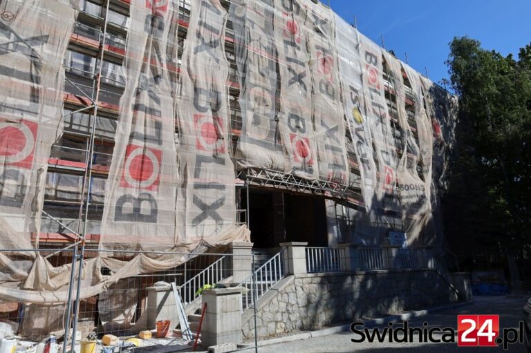 Świdnickie liceum przechodzi na zdalne nauczanie