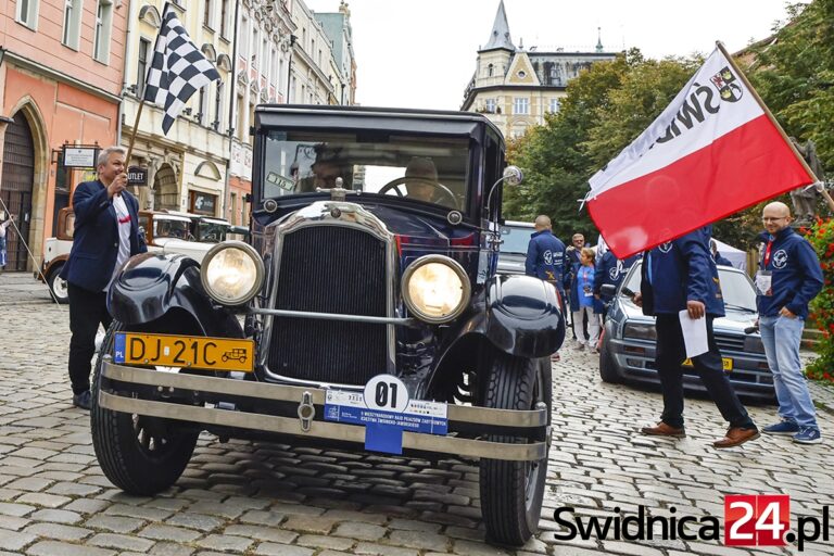 Wyjątkowe samochody znów jadą w Rajdzie Księstwa Świdnicko-Jaworskiego [FOTO]