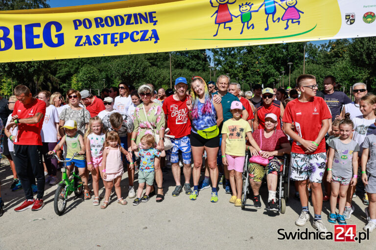 Dobra zabawa połączona z promocją rodzicielstwa zastępczego. Bieg i piknik w Parku Centralnym [FOTO/VIDEO]