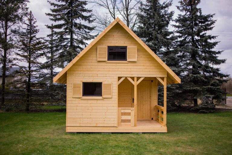 Czym się charakteryzują drewniane domki letniskowe?