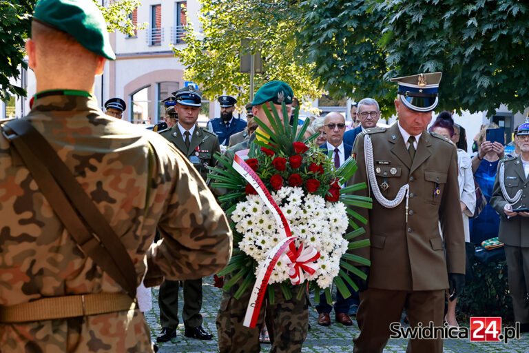 84. rocznica agresji ZSRR na Polskę. Uczczono pamięć obrońców ojczyzny [FOTO]