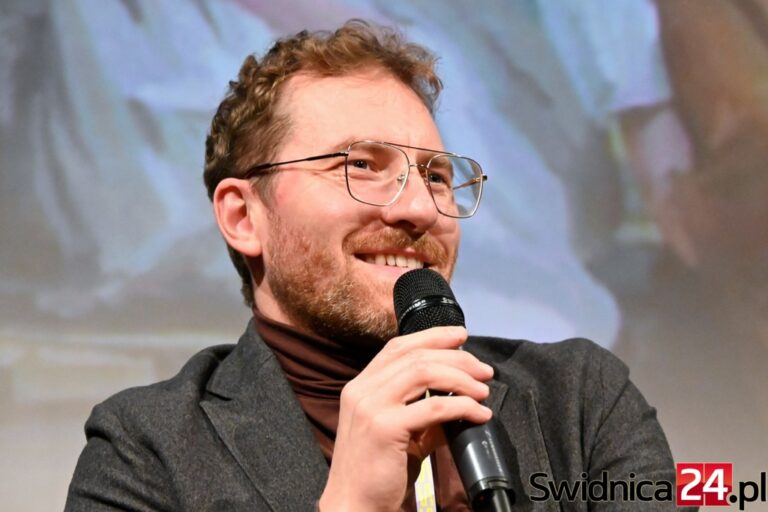 Ze Świdnicy na Oscary. Aktor malarskiej animacji „Chłopi” Robert Gulaczyk spotkał się ze świdnicką publicznością [FOTO]