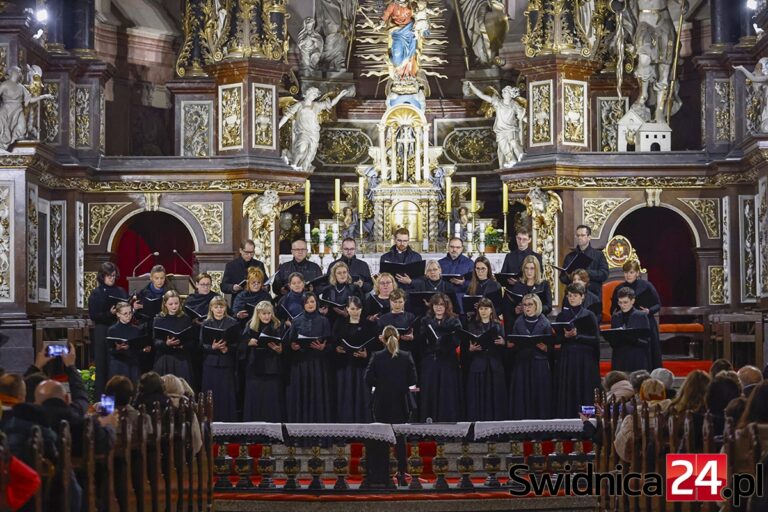 Nabożeństwo Dziewięciu Czytań i Kolęd w świdnickiej katedrze