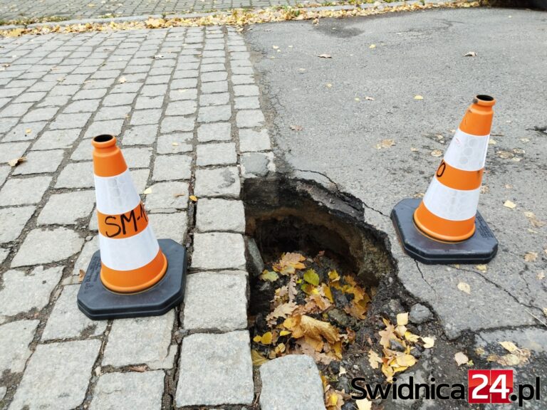 Jezdnia na Parkowej znów się zapada [FOTO]