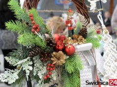 „Świąteczne drzewka pełne magii”. Cykl bezpłatnych warsztatów bożonarodzeniowe już wkrótce