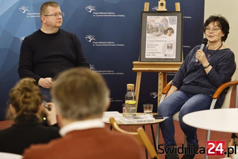 Niezwykłe dzieje Śmiałowic opisała w książce. Lucyna Szpilakowska spotkała się z czytelnikami [FOTO]