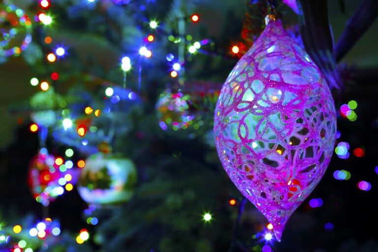 Coraz bliżej święta… Zrób zdjęcie świątecznej choinki i wygraj prezenty [KONKURS]