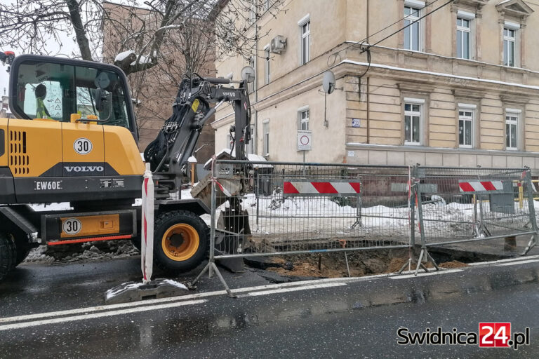 Wodociągowcy pracują na Wodnej. Uwaga na drogowe utrudnienia