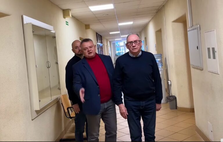 Wulgarna awantura w świdnickim starostwie. Zbigniew Stonoga zwyzywał urzędników