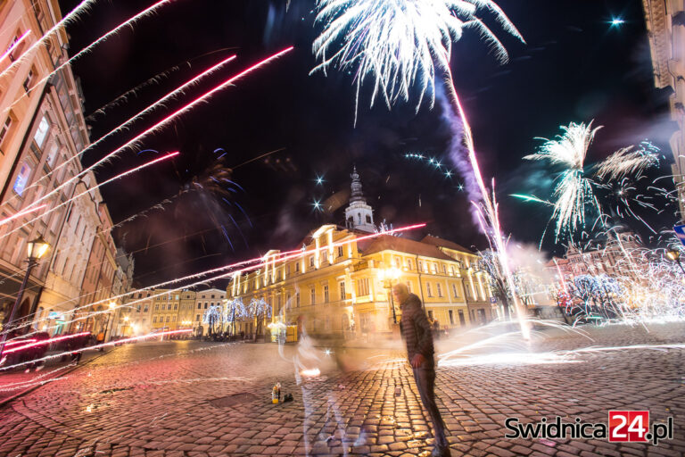 Świdniczanie powitali 2024 rok! [FOTO/VIDEO]