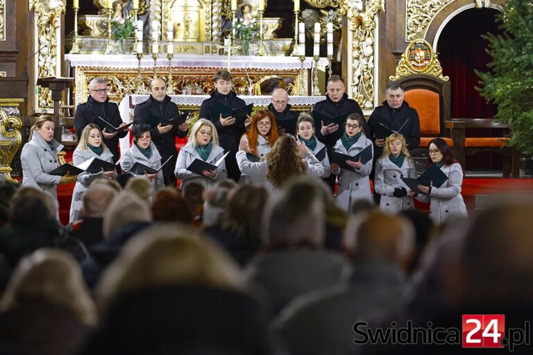 A Capriccio z kolędami w świdnickiej katedrze [FOTO]