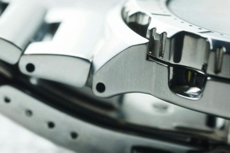 Zaginarki krawędziowe — nieodzowne narzędzie w warsztacie blacharskim