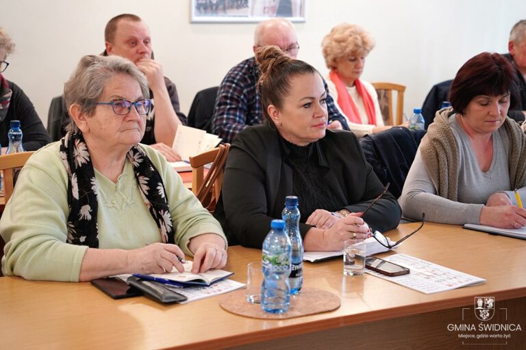 Będą gminne mieszkania i ponad milion złotych dla sołectw w gminie Świdnica