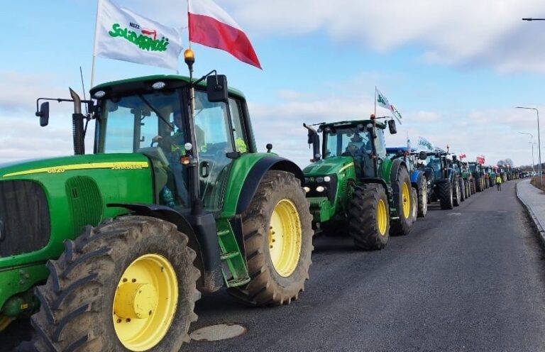 Dzisiaj ogólnopolski protest rolników. Policjanci przypominają o możliwych utrudnieniach w ruchu
