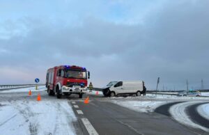 Nocna kolizja na krajowej „piątce”, poranne zderzenie na łączniku. Służby apelują o ostrożność