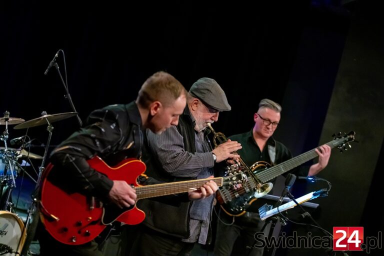 Legendarny trębacz Randy Brecker wystąpił w Świdnicy. Znakomity koncert rozpoczął 31. Świdnickie Noce Jazzowe [FOTO/VIDEO]