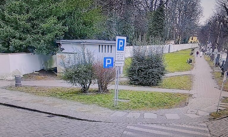 Prezydent miasta zauważyła, że jest miejska kamera na ul.Saperów