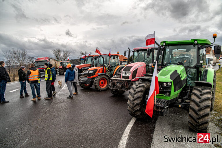 Piątek pod znakiem rolniczego protestu. Ciągniki zablokują trasę Świdnica-Wrocław